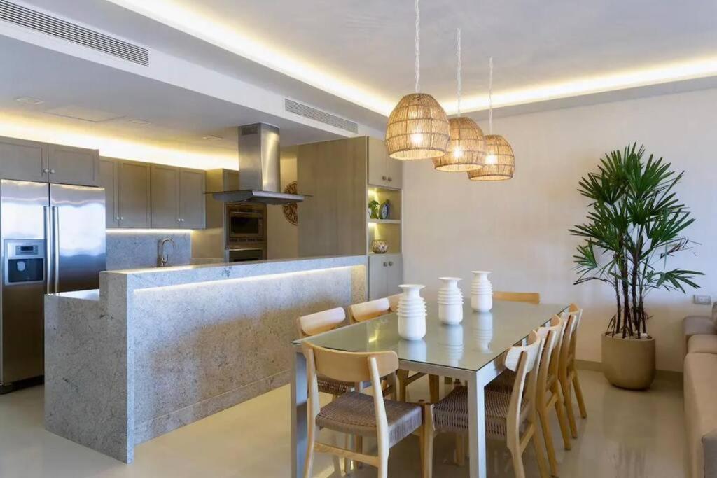 Seaside Sanctuary With Private & Pool Сasa de vacaciones *
