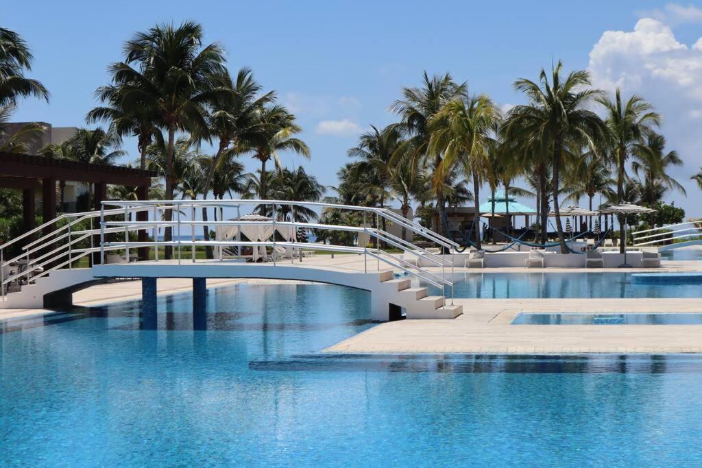 Seaside Sanctuary With Private & Pool
